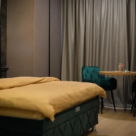 Nia Lux * Belgrade
